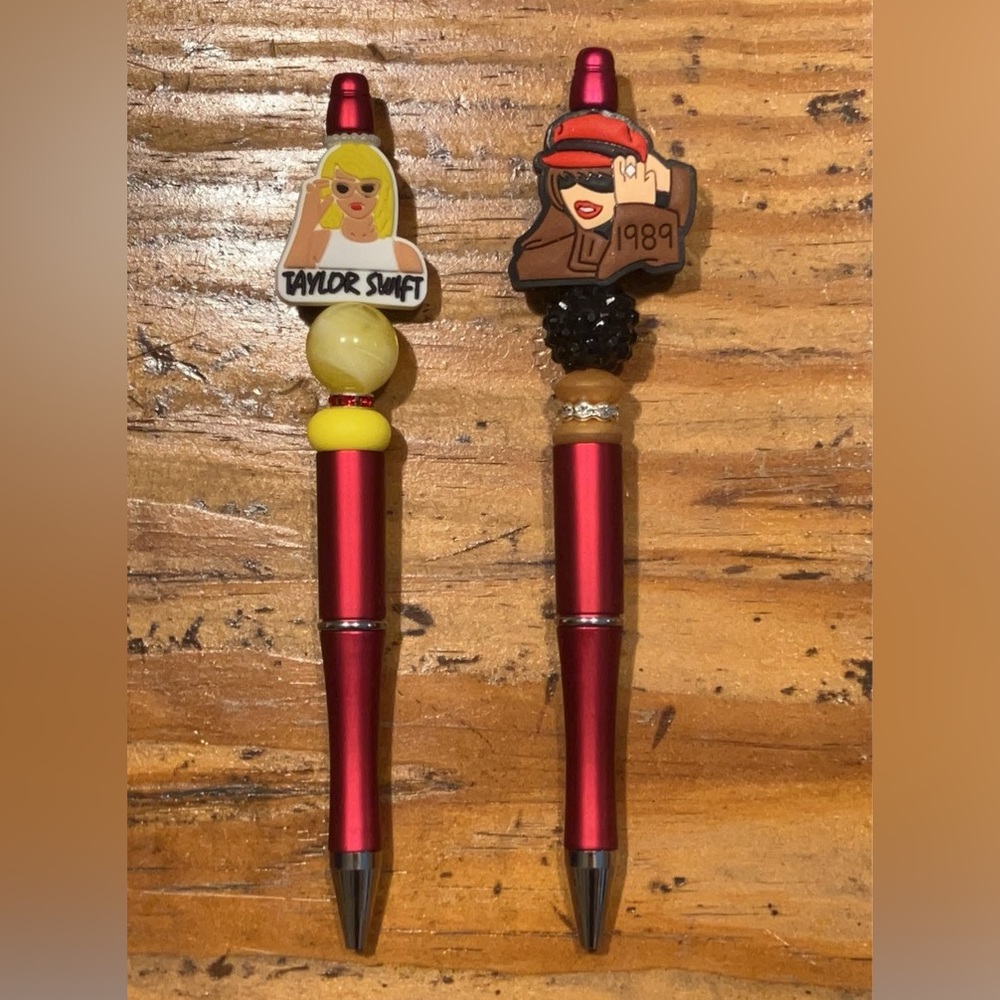 Custom Pens 🖊️